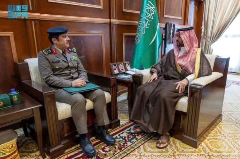 استقبال مدير الدفاع المدني