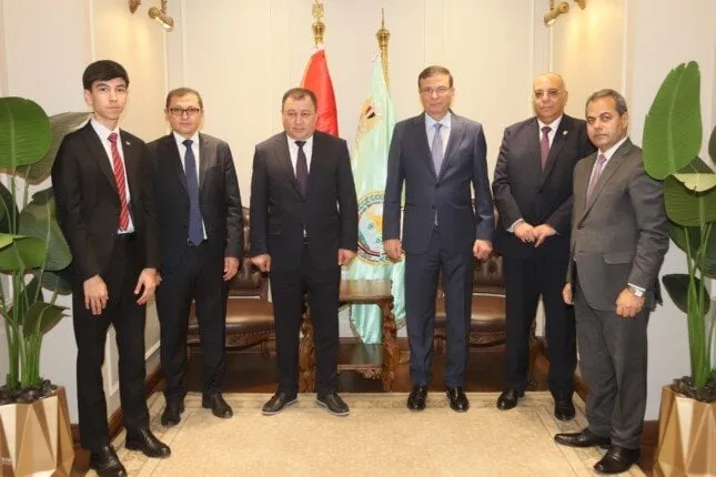 استقبال وزير الزراعة لوفد أوزبكستاني رفيع المستوى