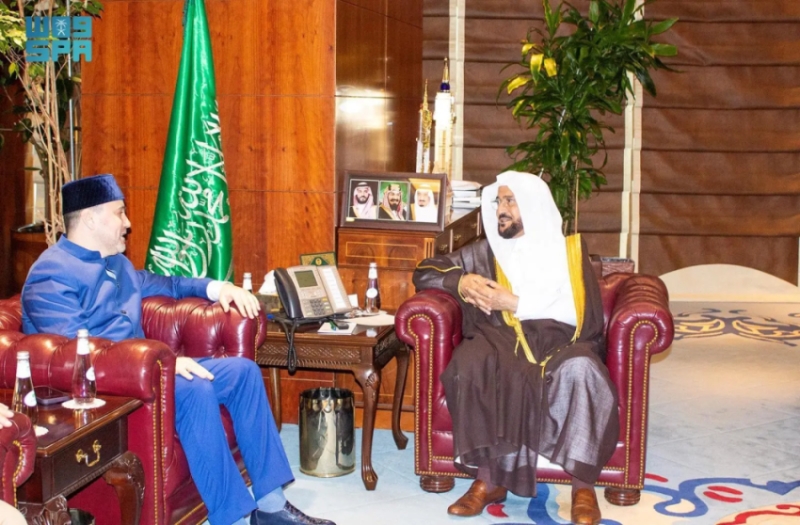 استقبال وزير "الشؤون الإسلامية"