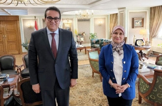 استقبال وزير الصحة نقيب