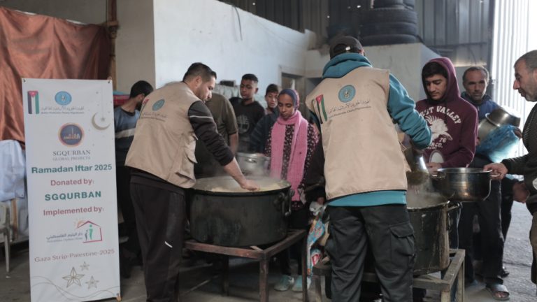 استمرار تقديم الوجبات لأهالي غزة رغم إغلاق المعابر من “الخيرية الهاشمية”
