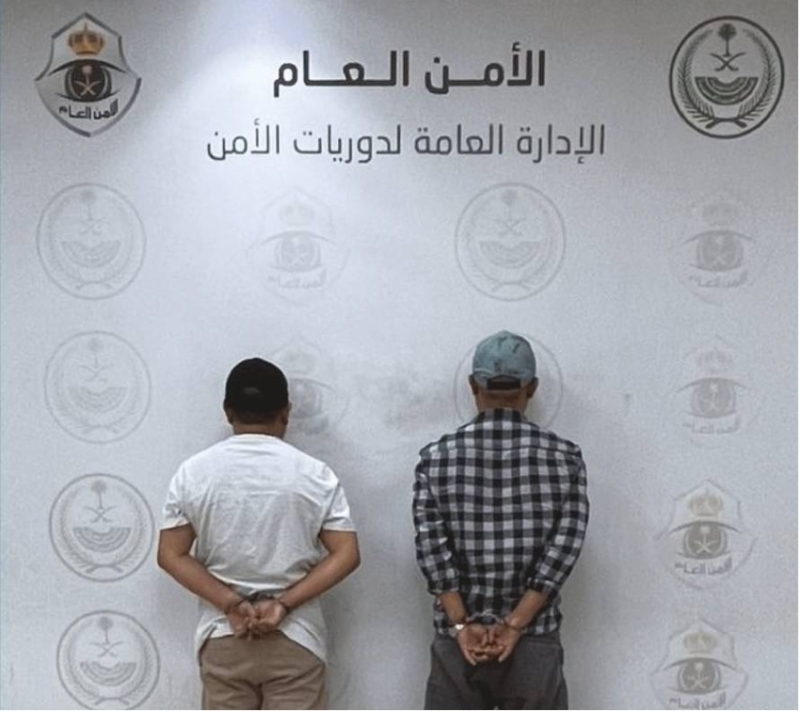 اعتقال مقيمين ينشرون إعلانات