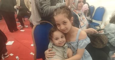 الأمومة ليست عائقا.. شعار