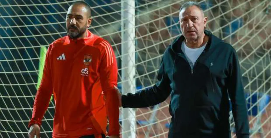 بالأسماء.. الأهلي يفاوض 4