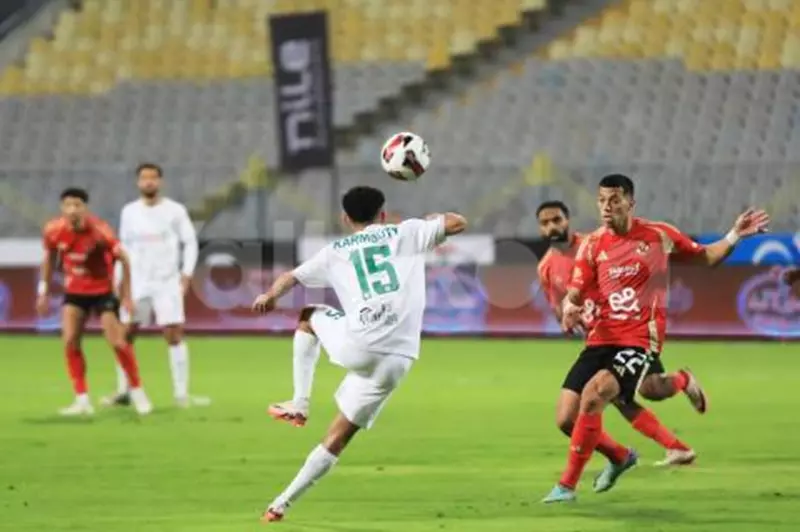 عين على المصري وأخرى