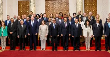 لقاء الرئيس السيسى بوفد رجال الأعمال الأمريكيين المشاركين بالمنتدى الاقتصادى بالقاهرة.. فيديو
