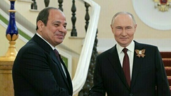 الرئيس السيسي يعود للوطن