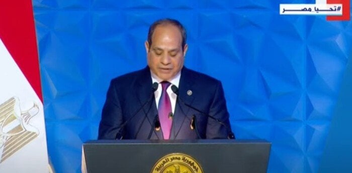 السيسي يؤكد: العمال شركاء