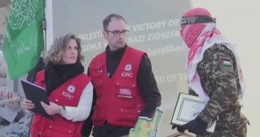 الصليب الأحمر يلتقى بعناصر