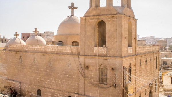 المنيا تحتفي بقدوم العائلة