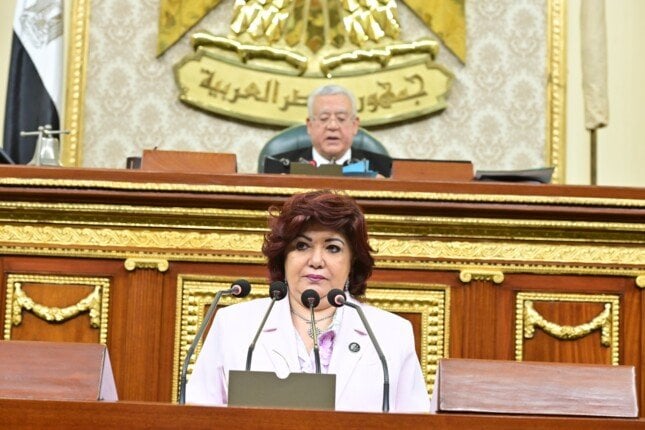 الموافقة على اتفاقية خدمات