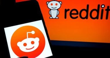 باحثون يكشفون: اختبار سرّي لروبوتات الدردشة على منصة Reddit