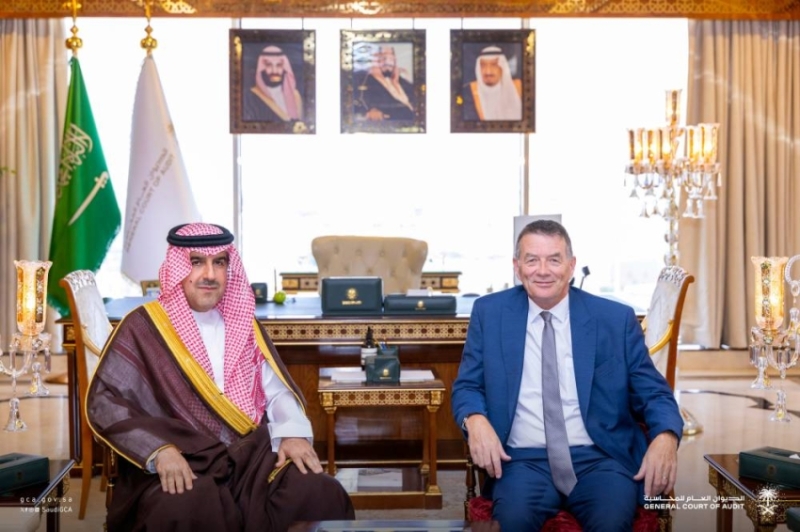 بحث رئيس "ديوان المحاسبة"