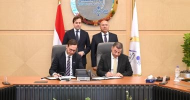 كامل الوزير يبحث مع