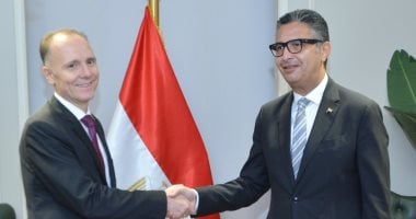 وزير التموين يبحث مع
