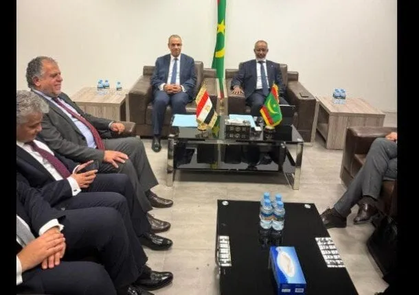 بدر عبد العاطي يناقش مع وزير الصحة الموريتاني سبل تعزيز التعاون في توريد الأدوية  
تعزيز التعاون بين بدر عبد العاطي ووزير الصحة الموريتاني بشأن توريد الأدوية  
بحث بدر عبد العاطي مع وزير الصحة الموريتاني آليات تحسين توريد الأدوية  
وزير الصحة الموريتاني وبدر عبد العاطي يتعاونان في مجال توريد الأدوية