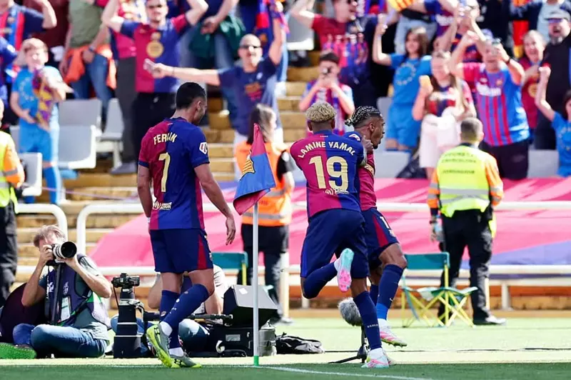 برشلونة يفتح الباب أمام