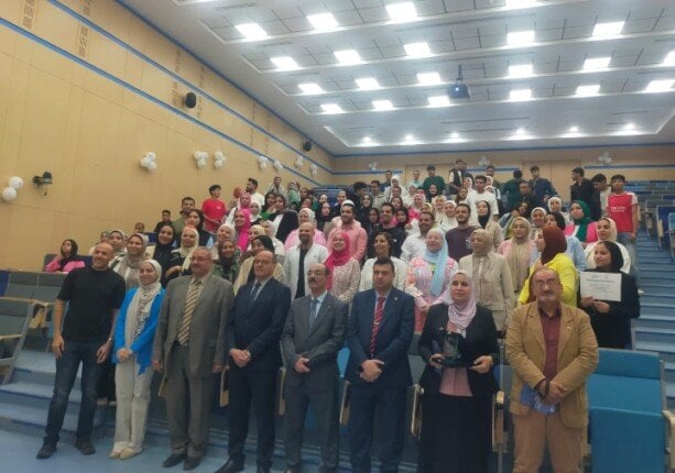 تبادل الخبرات بين نقابة