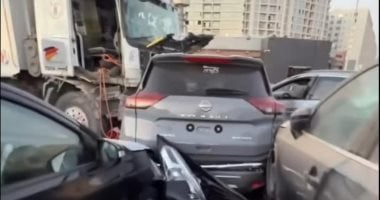بالموديل واللون ورقم الشاسية..