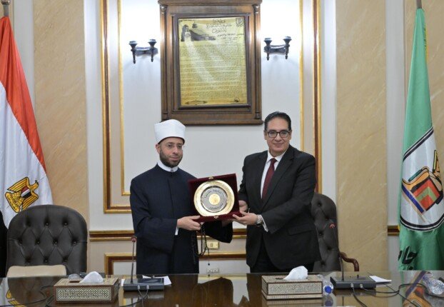 تدريب 100 إمام وواعظة