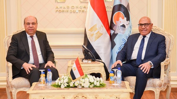 تعاون مشترك بين العربية للطيران والمدني لتحديث وسائل التدريب