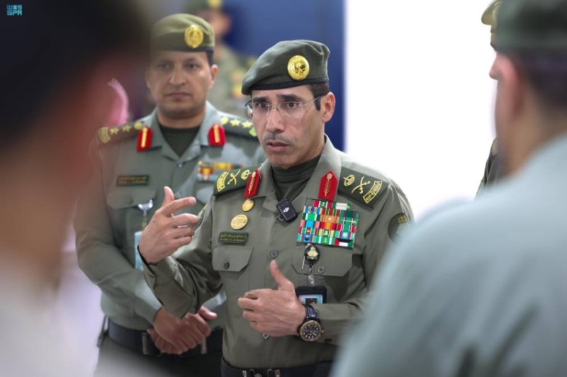 تفقد اللواء "المربع" جوازات