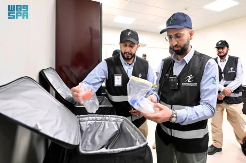 تفقد رئيس "الغذاء والدواء"