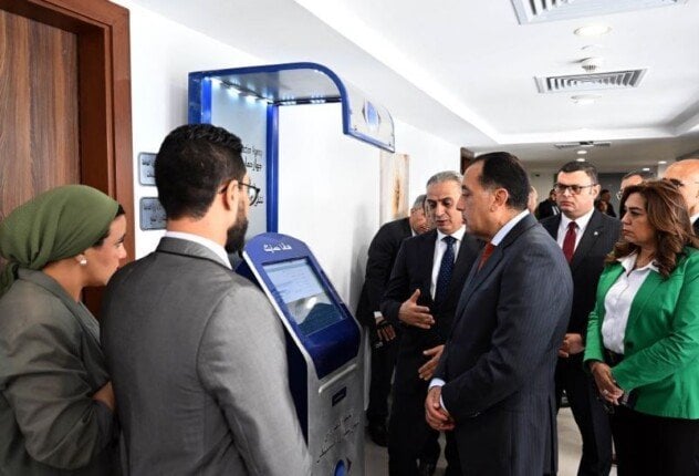 تفقد رئيس الوزراء مكونات