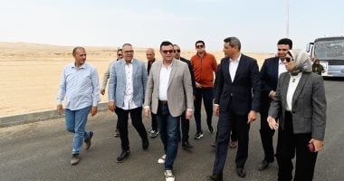 وزير الإسكان يتفقد مشروع