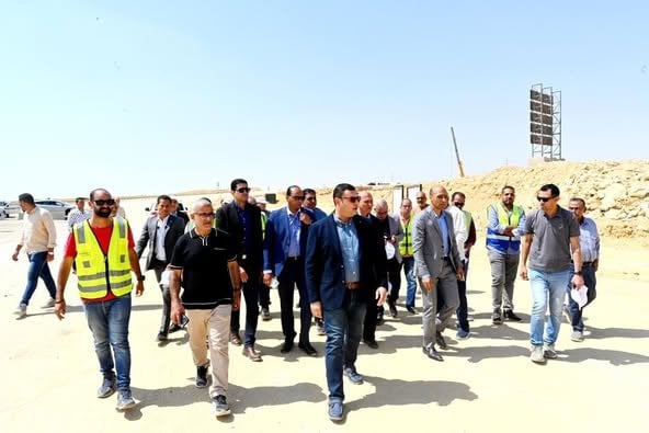 تفقد وزير الإسكان مشروعات