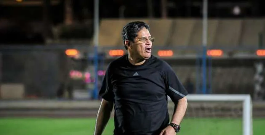 حسين لبيب يتمسك بتعيين