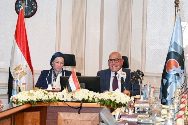 توقيع اتفاقيات جديدة في
