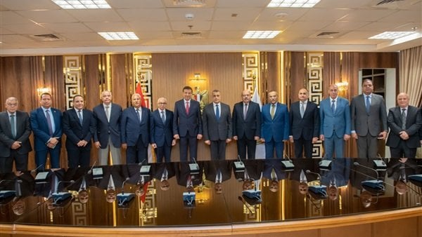 توقيع اتفاقية بين وزيري