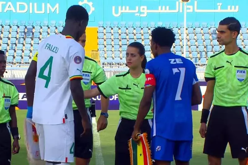  بصافرة مصرية نسائية..