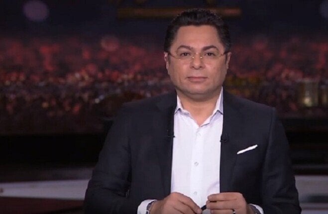 خالد أبو بكر يشيد