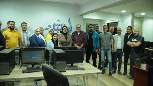 دعاء النجار تفتح مكتبها