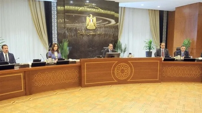 رئيس الوزراء يؤكد: خط أحمر للأرض الزراعية ولا تعويض عنها