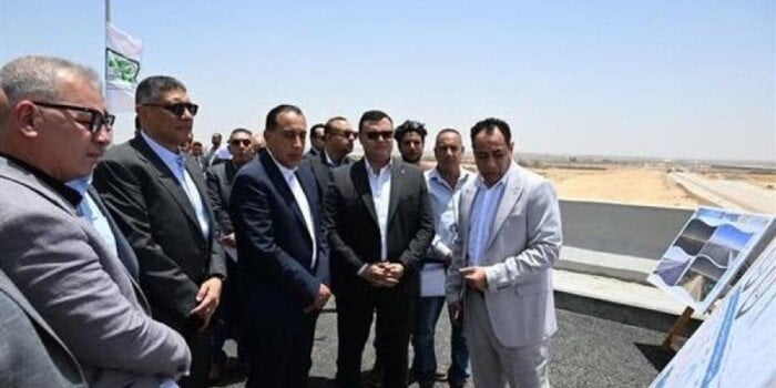 رئيس الوزراء يزور مشروع