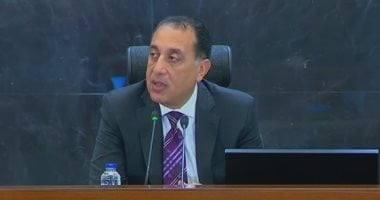 رئيس الوزراء يشهد توقيع
