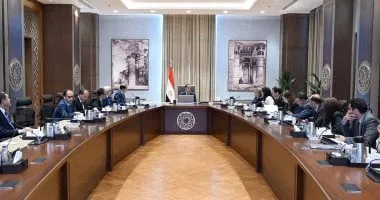 رئيس الوزراء يستعرض مجموعة مقترحات لخفض معدلات الدَين كنسبة من الناتج المحلى