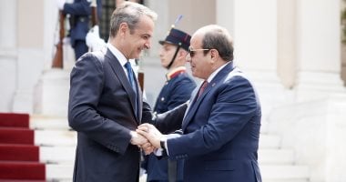 رئيس وزراء اليونان: من