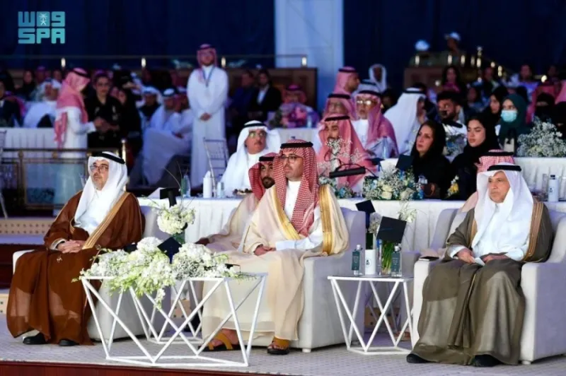 رعاية سعود بن جلوي حفل تخريج الدفعة الرابعة من طلاب وطالبات كلية جدة العالمية الأهلية