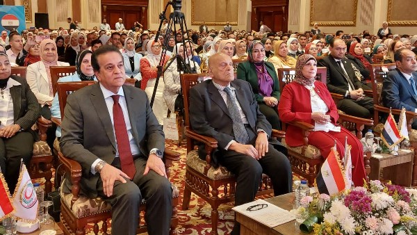 سير مجدي يعقوب يسلط