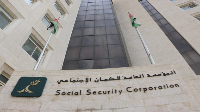 شروط وآلية الاستفادة من بدل التعطل عن العمل حسب الضمان