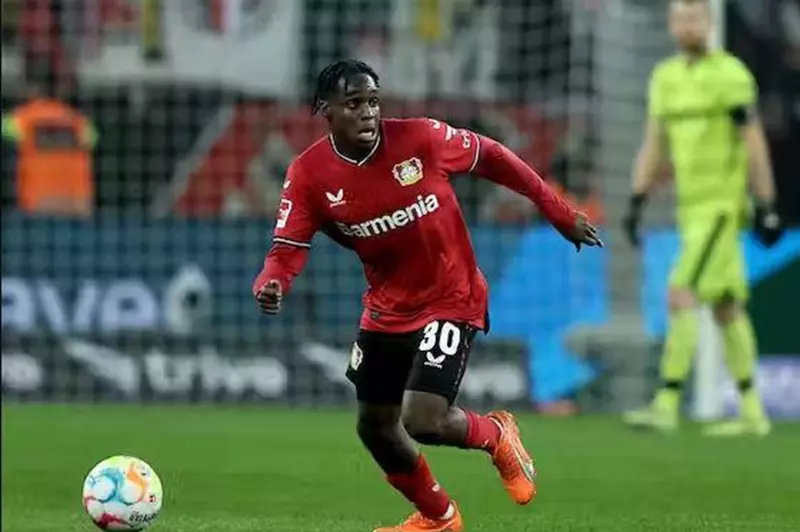 "طلب حضور احتفالية الدوري"..