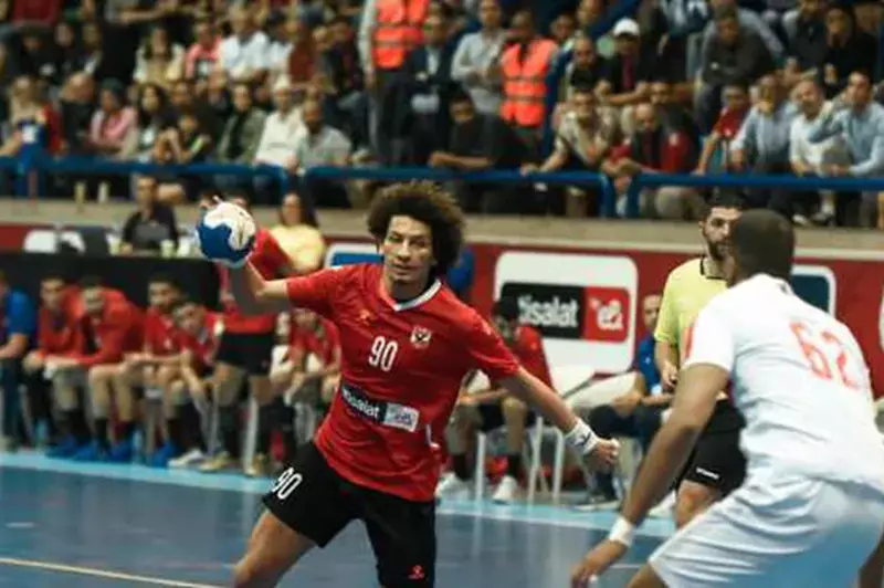 علي زين يحتفل بالتتويج بالسوبر