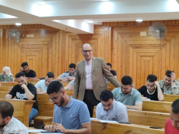 عميد تجارة كفر الشيخ