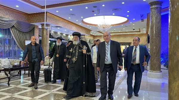 عودة البابا تواضروس بعد