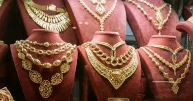 قفزة ذهبية جديدة سعر جرام الذهب عيار 24 اليوم الأحد 4 مايو 2025 بدون مصنعية يلامس 5297 جنيها