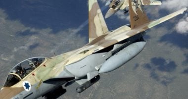 طائرة الاحتلال تسقط قنابل